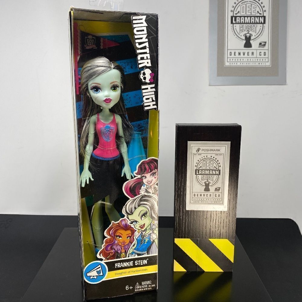MONSTER HIGH® “FRANKIE STEIN®” Skullette™Series NEW-in-BOX